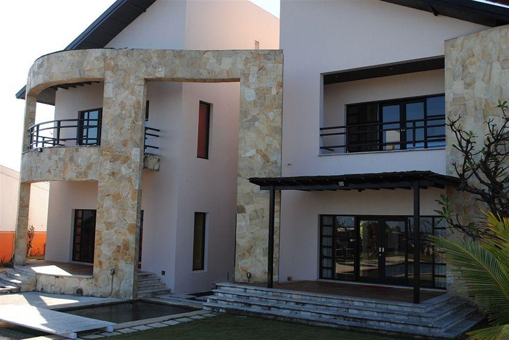 Suarti Resort, Villas & Gallery Ketewel Eksteriør billede