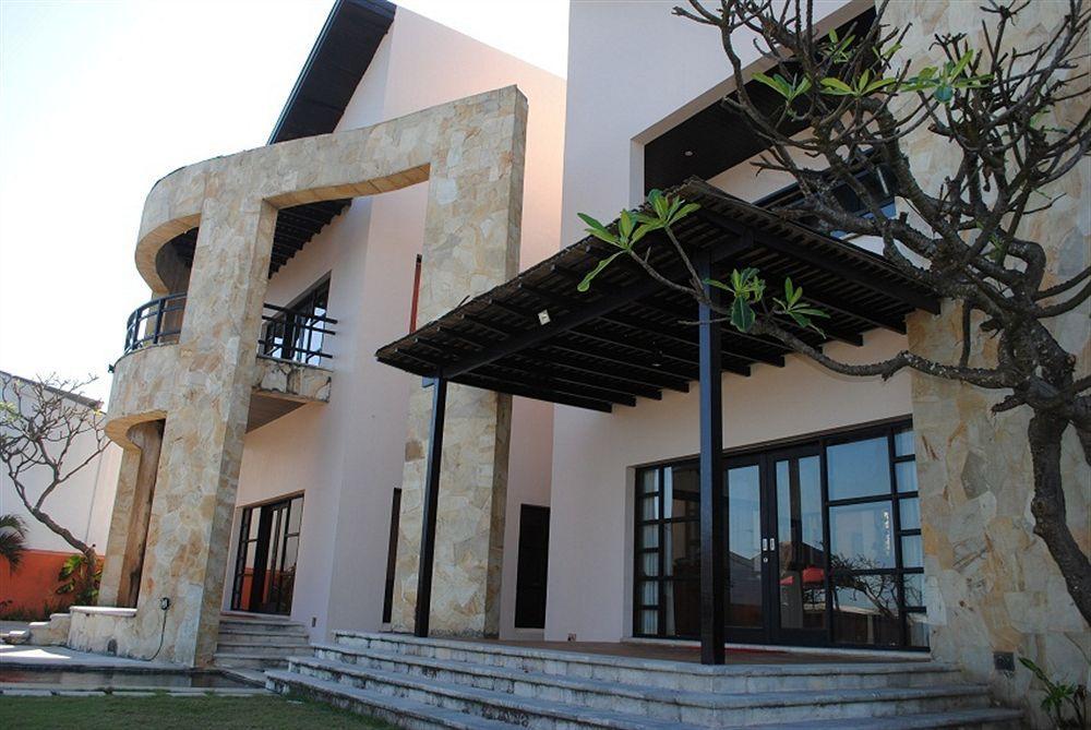 Suarti Resort, Villas & Gallery Ketewel Eksteriør billede