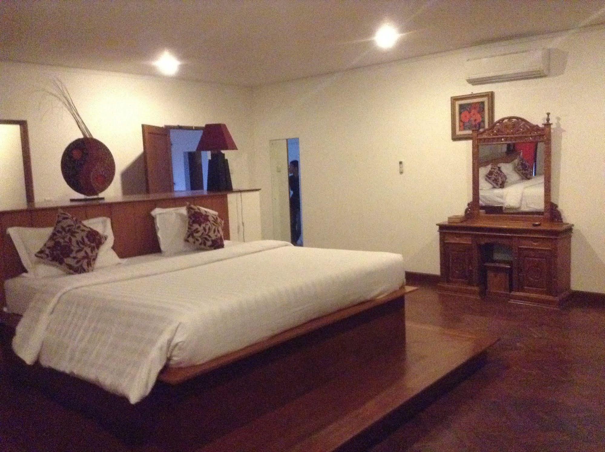 Suarti Resort, Villas & Gallery Ketewel Eksteriør billede