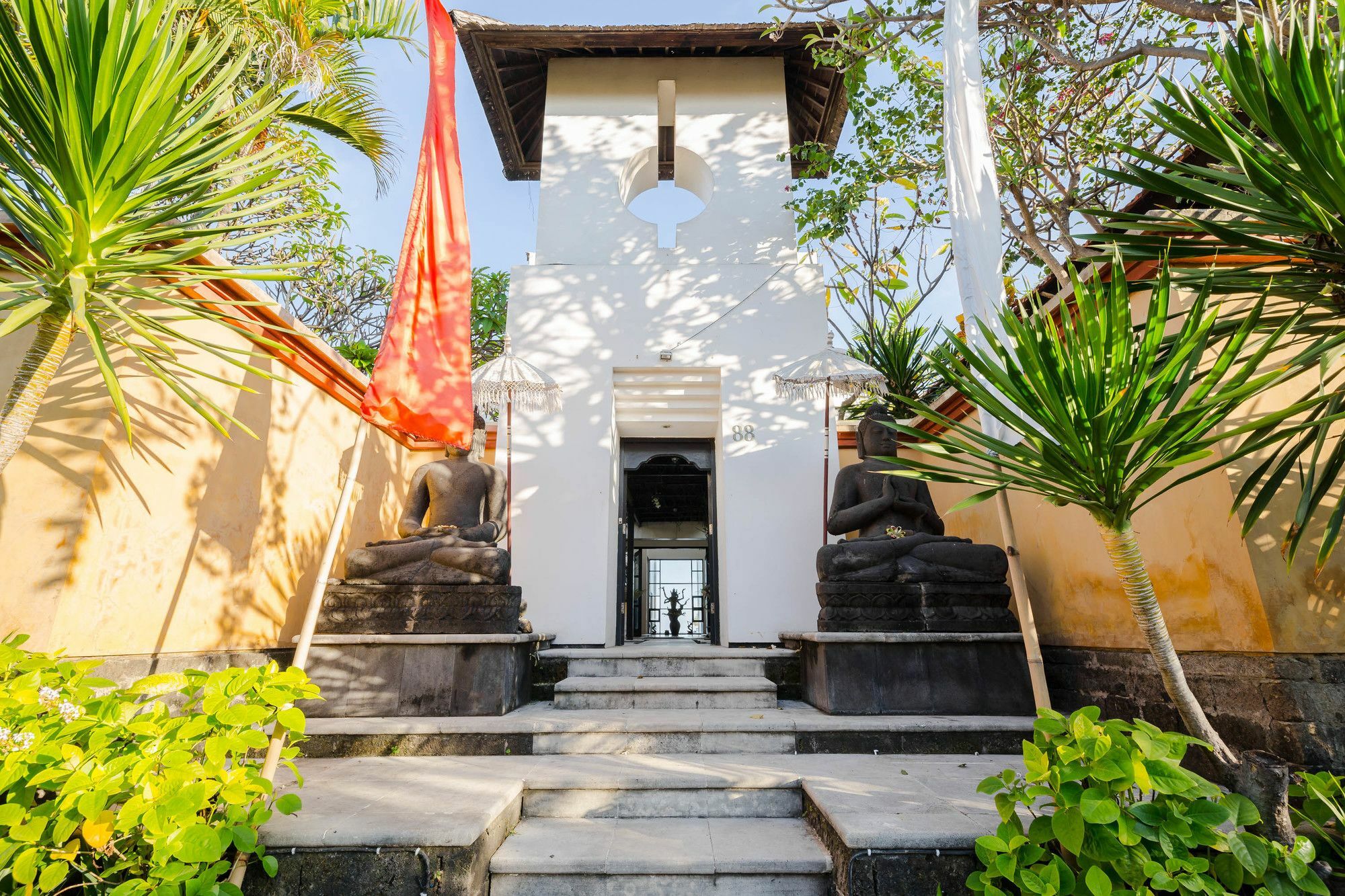 Suarti Resort, Villas & Gallery Ketewel Eksteriør billede