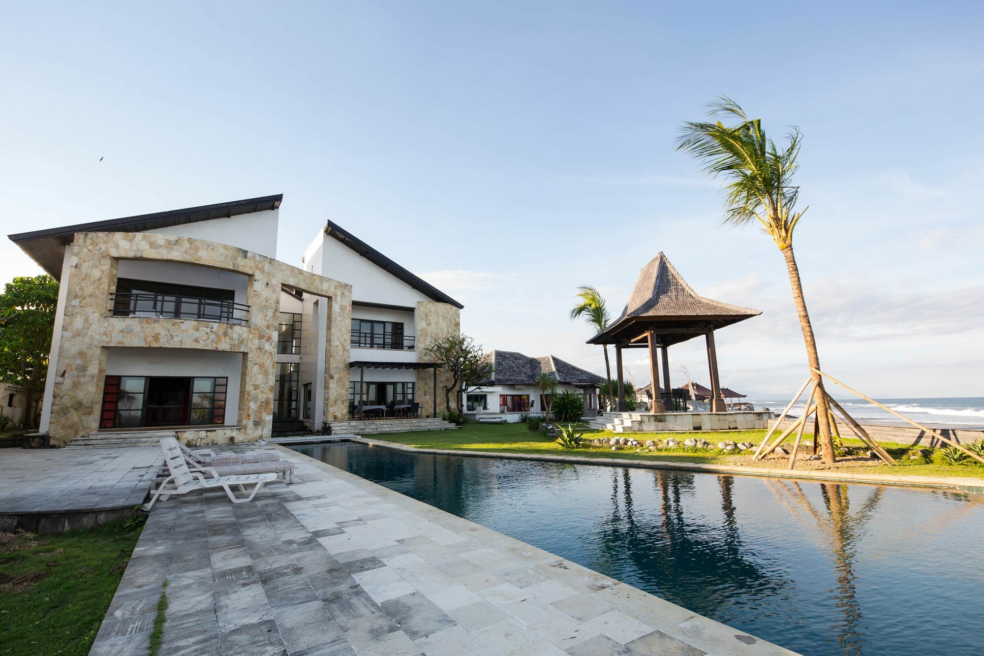 Suarti Resort, Villas & Gallery Ketewel Eksteriør billede